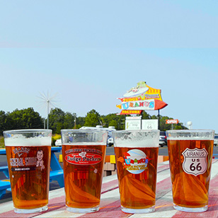 Uranus Pint Glass Set